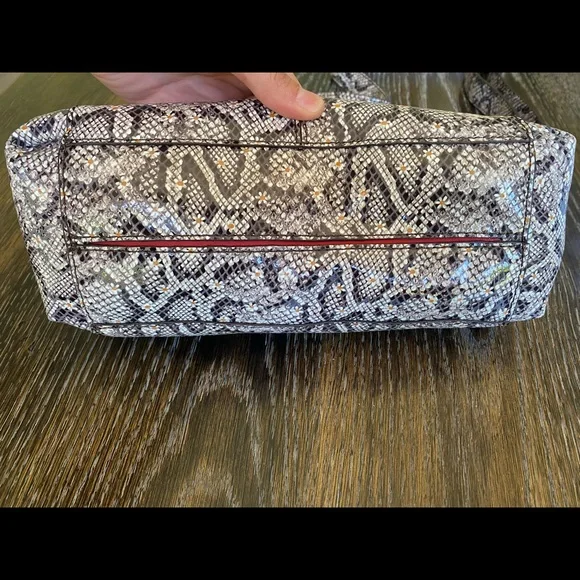 Hammitt Bryant Medium Leather Crossbody Bag in Daisy Snake w/ Acrylic Strap EUC - Picture 3 of 5